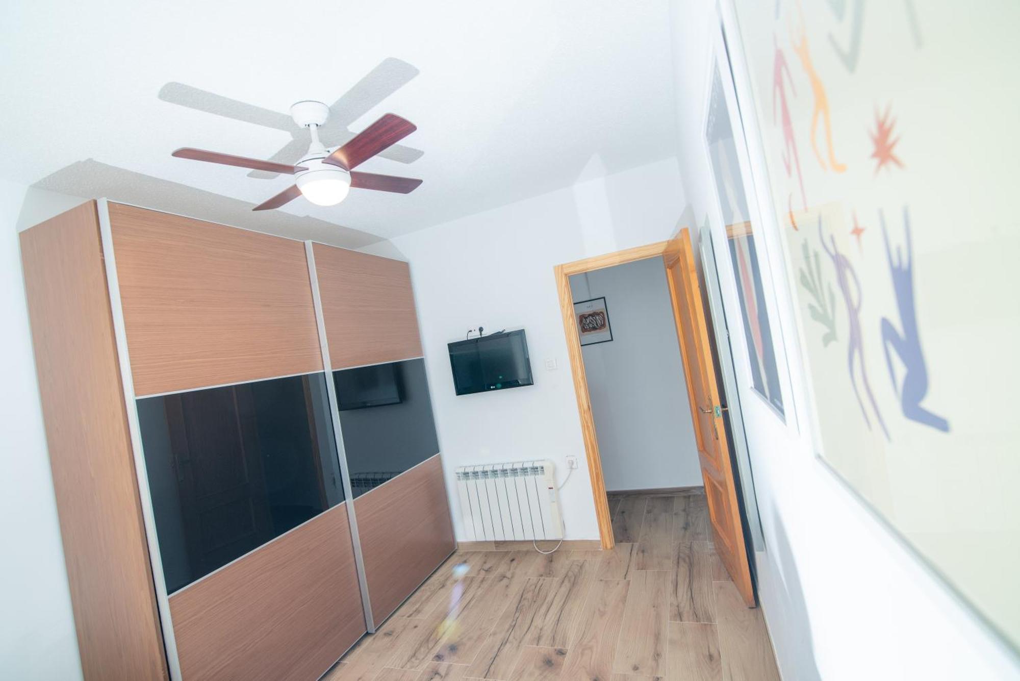 Naisa Apartamento Turistico Вилена Екстериор снимка