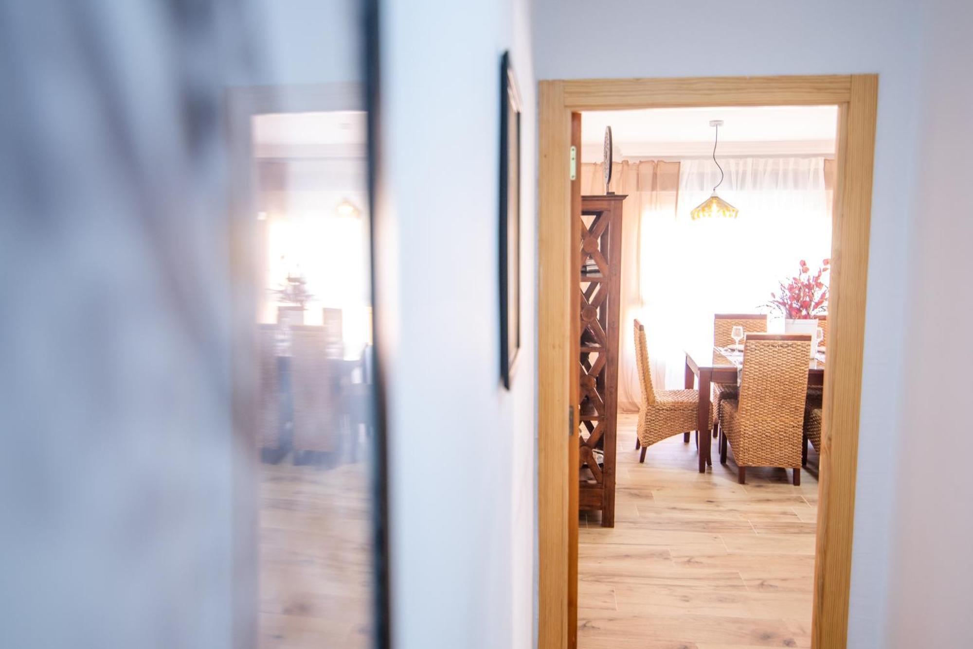 Naisa Apartamento Turistico Вилена Екстериор снимка